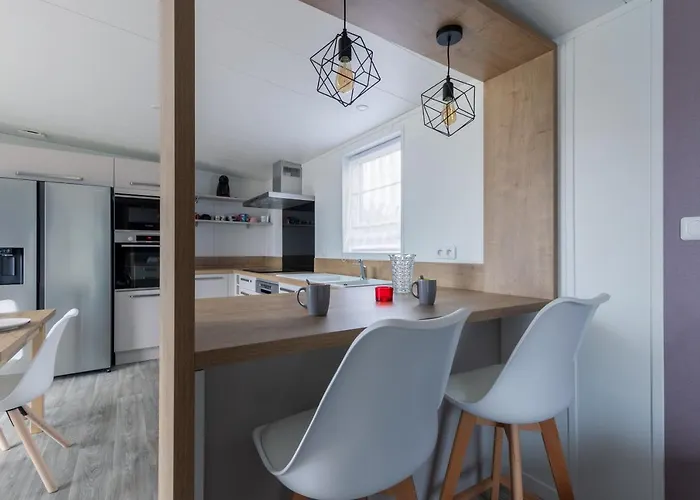 Chalet Beau Pour 4 Pers - Acces Piscine Chauffee *