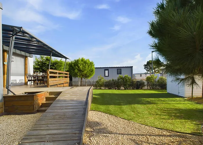 Chalet Beau Pour 4 Pers - Acces Piscine Chauffee